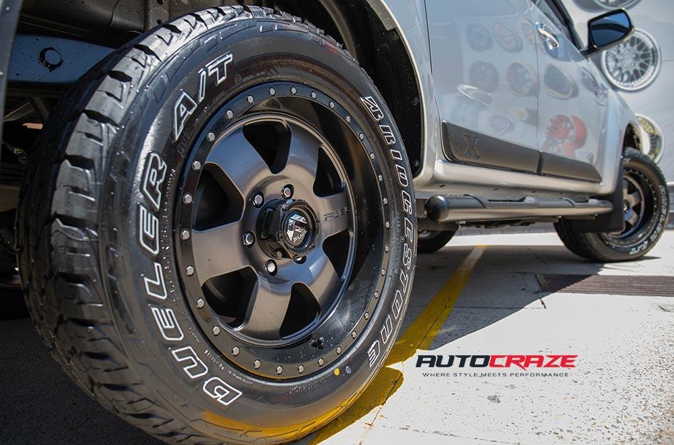 ISUZU DMAX PODIUM MATTE GUN METAL